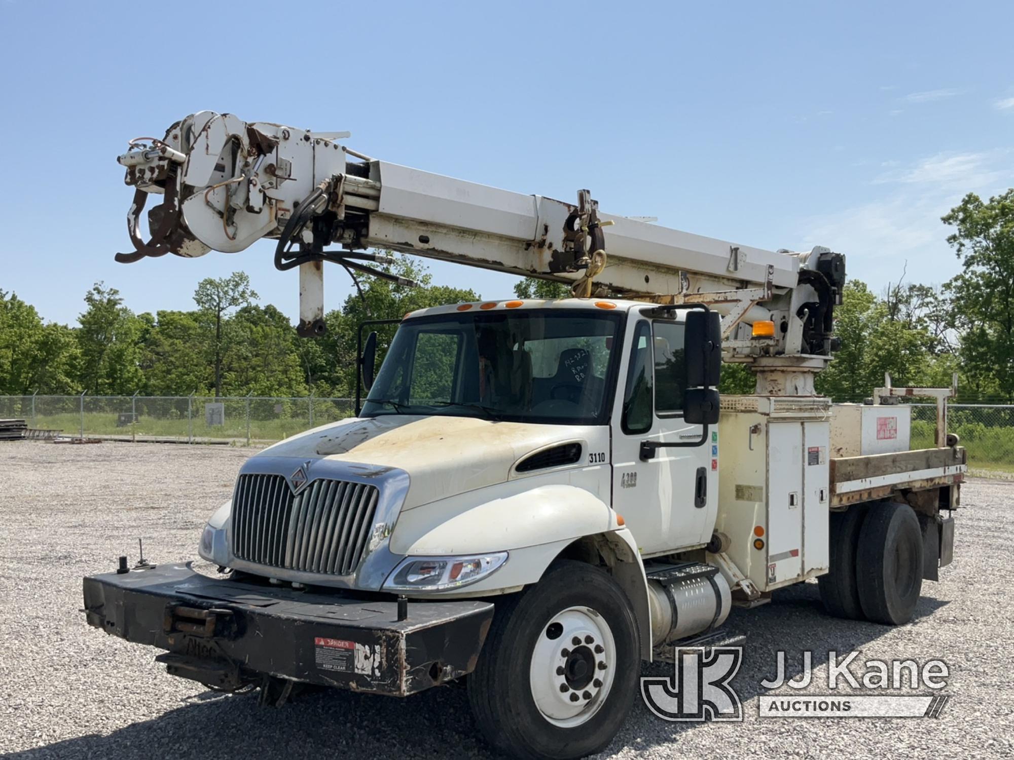 (Verona, KY) Altec DM47-TR, Digger Derrick rear mounted on 2008 International 4300 Flatbed/Utility T