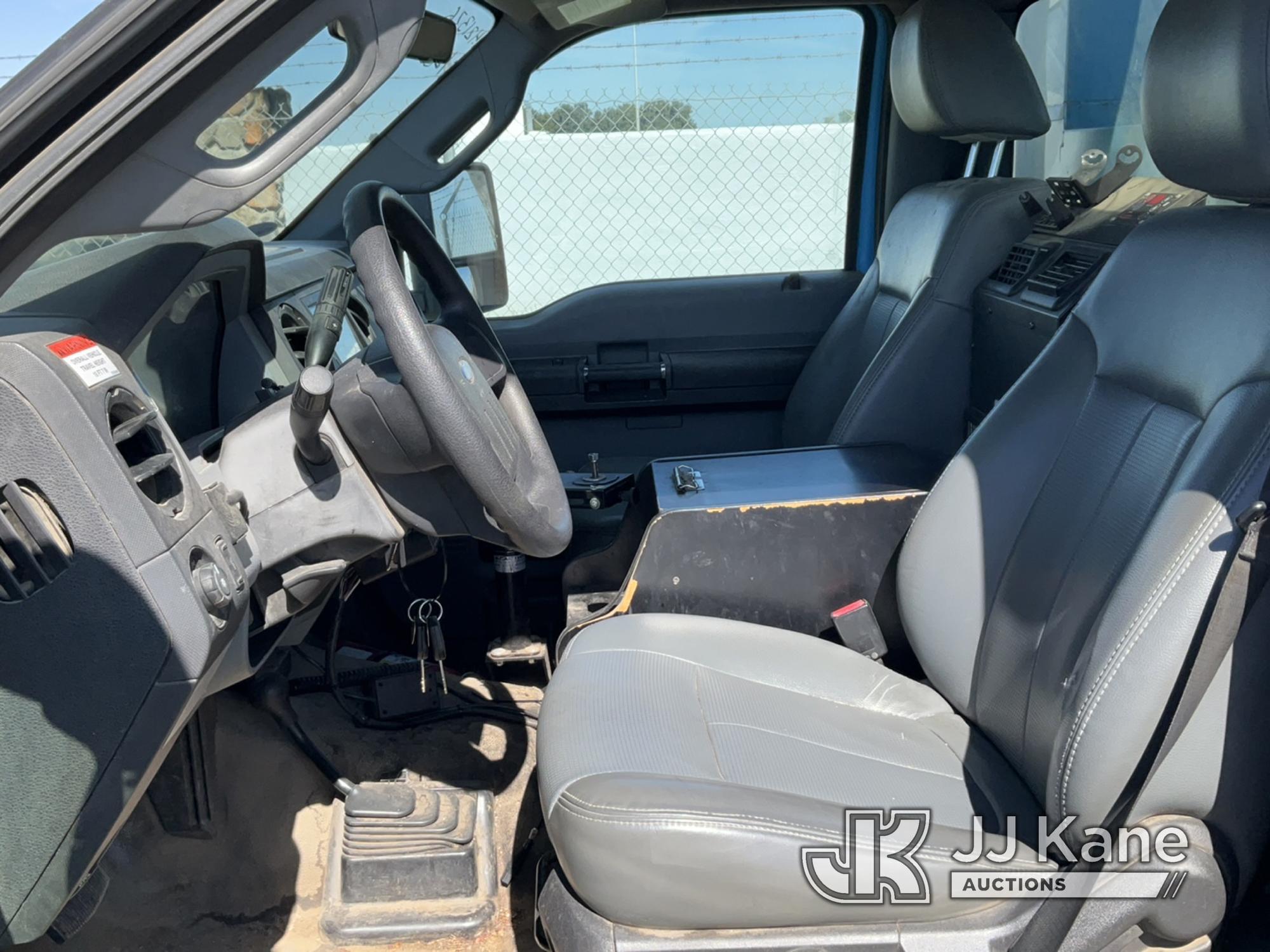 (Dixon, CA) Altec AT37G, Articulating & Telescopic Bucket Truck mounted behind cab on 2011 Ford F550