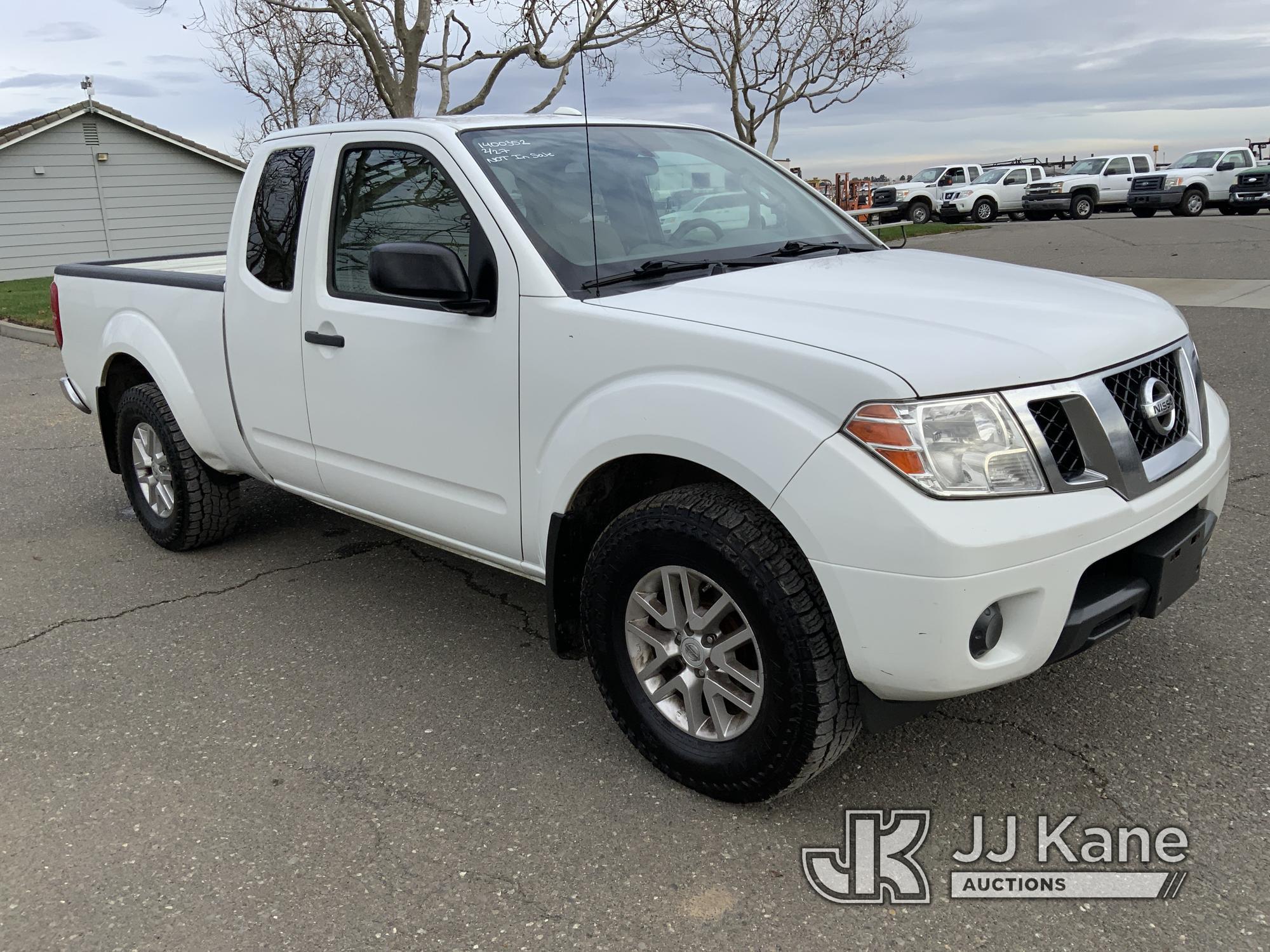 (Dixon, CA) 2016 Nissan Frontier Extended-Cab Pickup Truck Runs & Moves, Body Damage