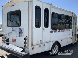 (Dixon, CA) 2007 Ford Econoline E450 Bus Runs & Moves) (Automatic Doors Do Not Open, Handicap Access