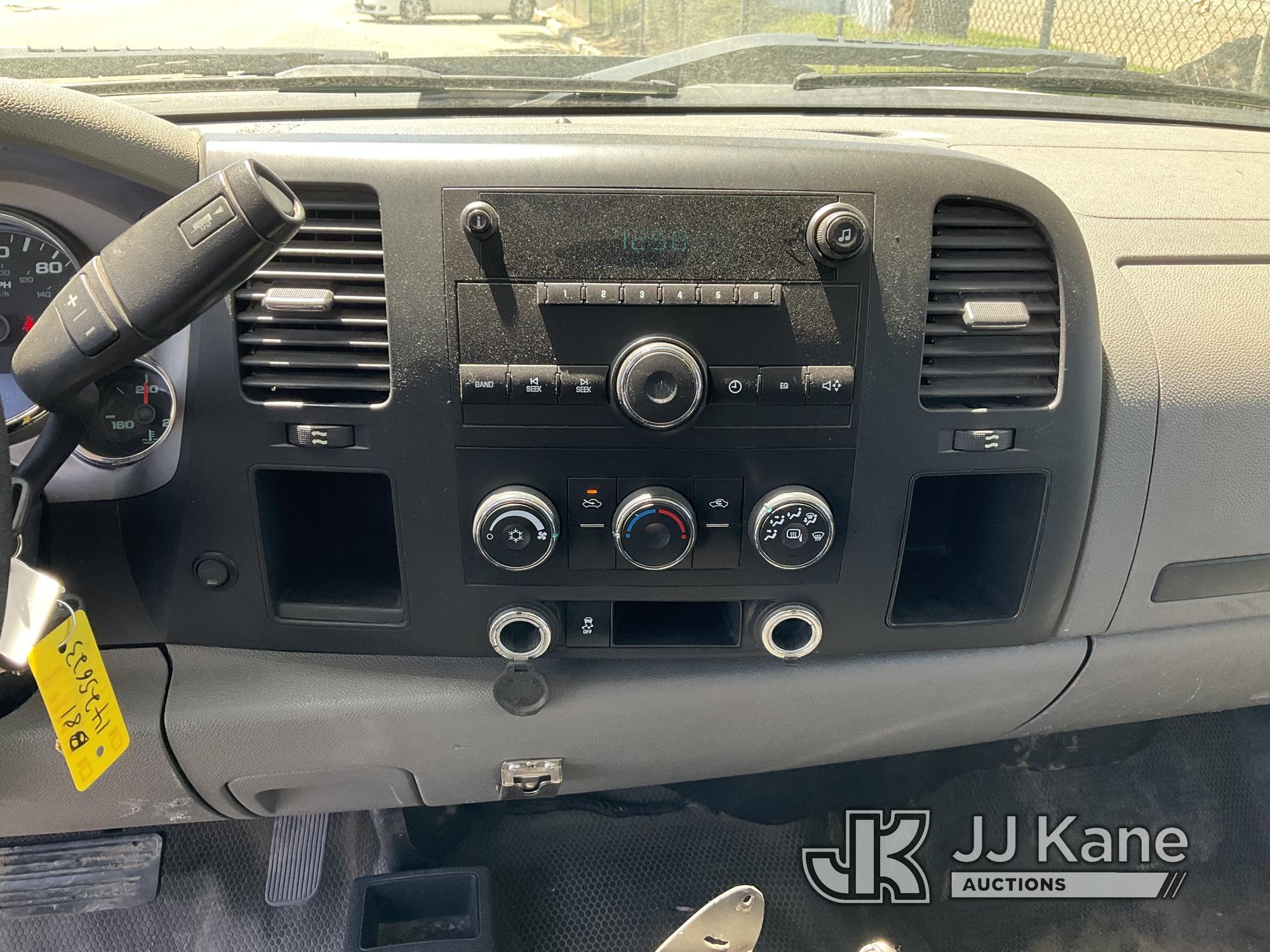 (Dixon, CA) 2012 GMC Sierra 2500HD 4x4 Service Truck Runs & Moves, Monitors