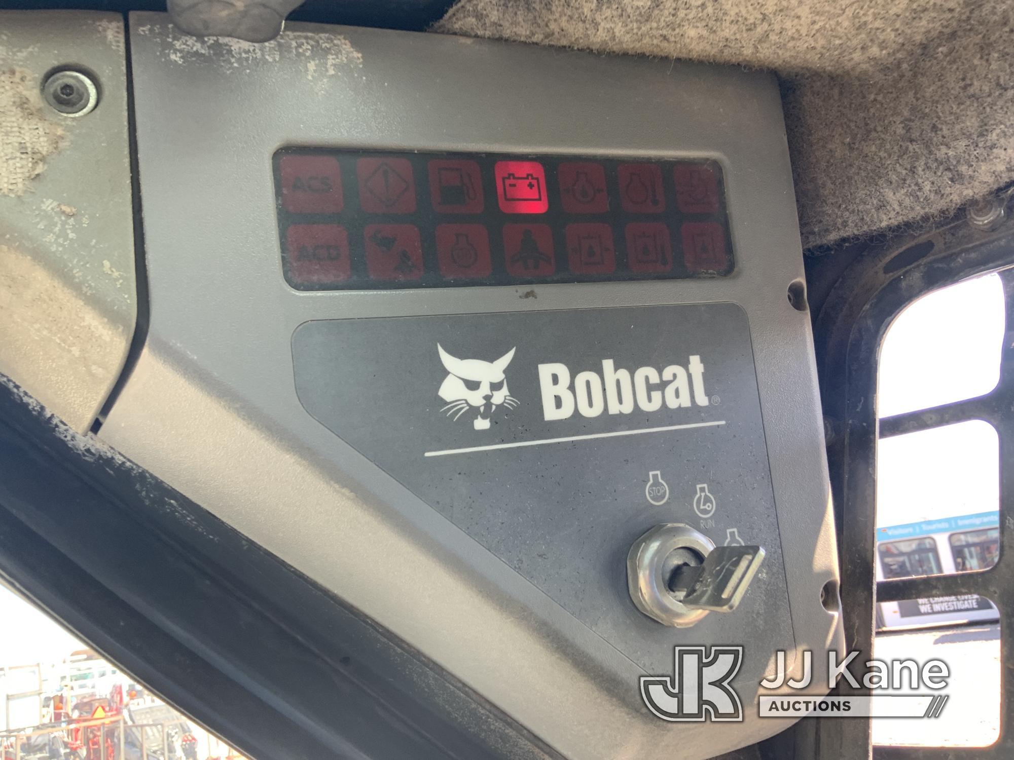 (Dixon, CA) 2005 Bobcat T300 Tracked Skid Steer Loader Runs & Operates, Grapple Bucket Hydraulic Lin