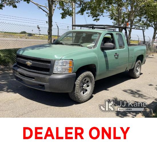 (Dixon, CA) 2009 Chevrolet Silverado 1500 4x4 Extended-Cab Pickup Truck Runs & Moves, Interior Odor,