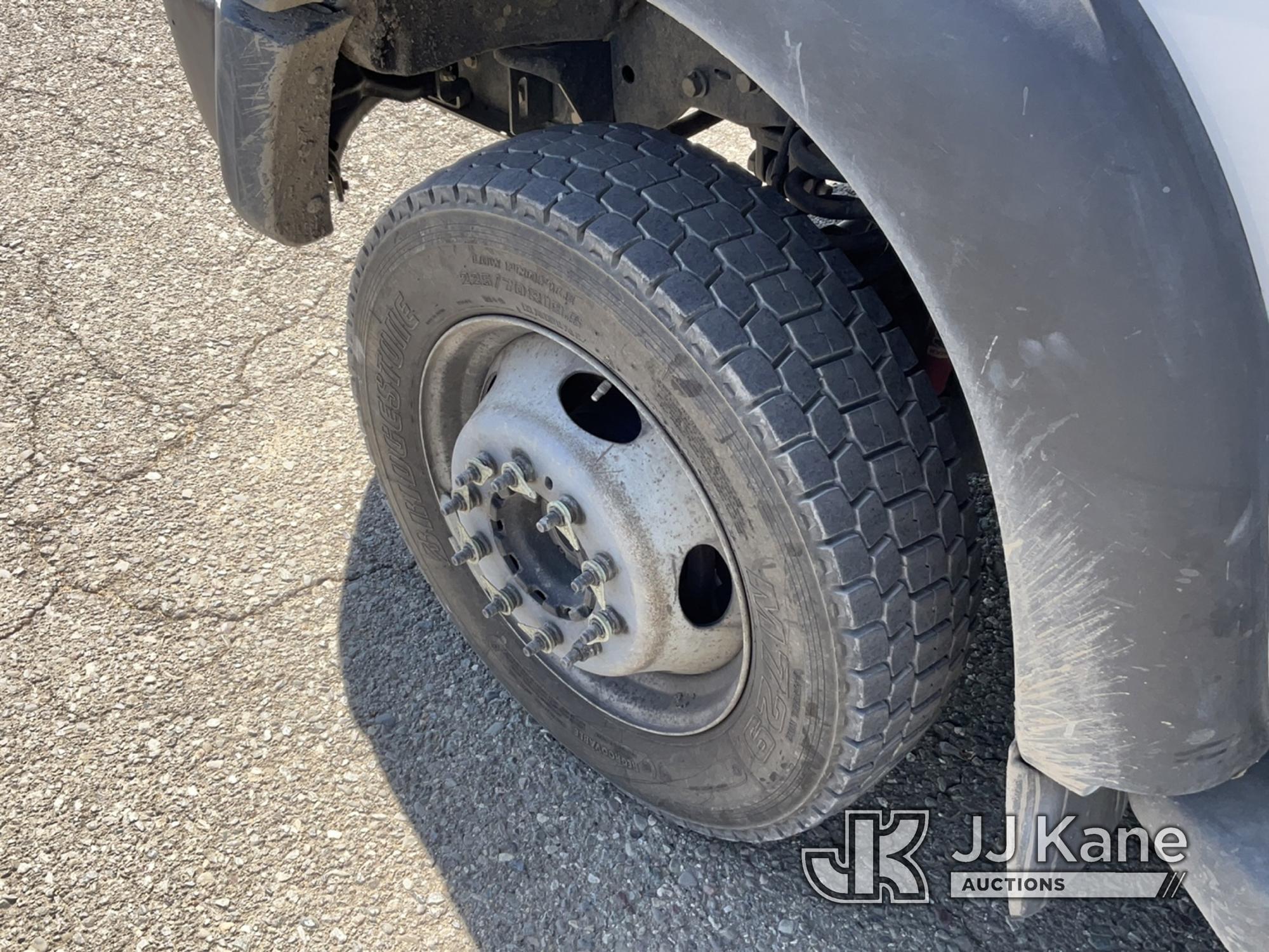 (Dixon, CA) Altec AT37G, Bucket Truck mounted behind cab on 2011 Ford F550 4x4 Service Truck Runs, M