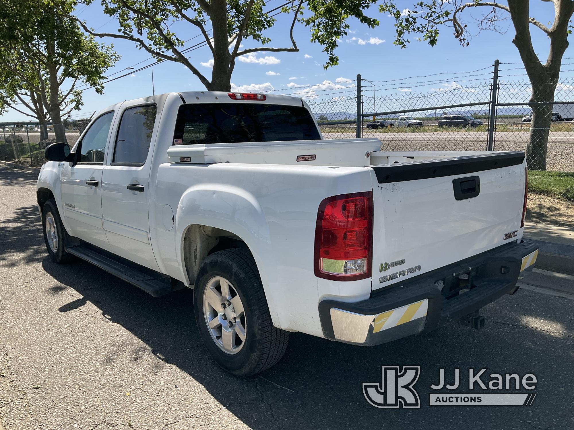 (Dixon, CA) 2013 GMC Sierra 1500 Hybrid 4x4 Crew-Cab Pickup Truck Runs & Moves, P2797 Automatic Tran