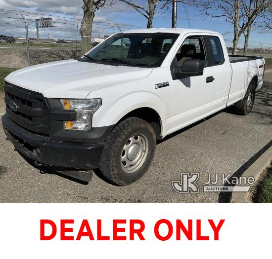 (Dixon, CA) 2017 Ford F150 4x4 Extended-Cab Pickup Truck Runs & Moves)(Bad Transmission, Cracked Win