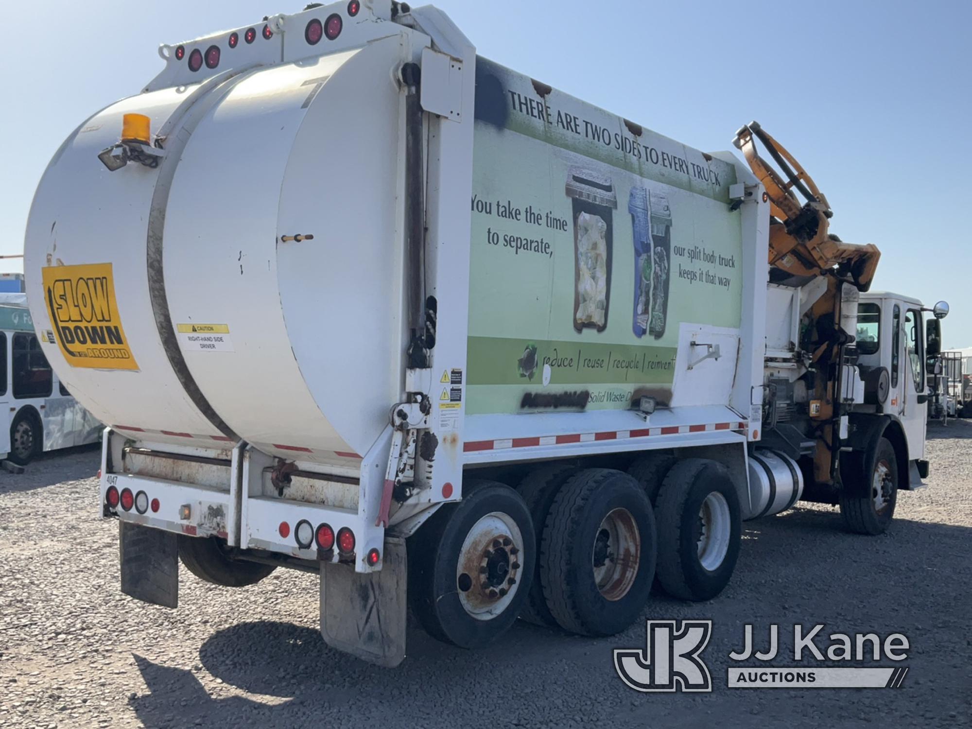 (Dixon, CA) 2005 Freightliner Condor Garbage/Compactor Truck Runs, Moves, & Operates