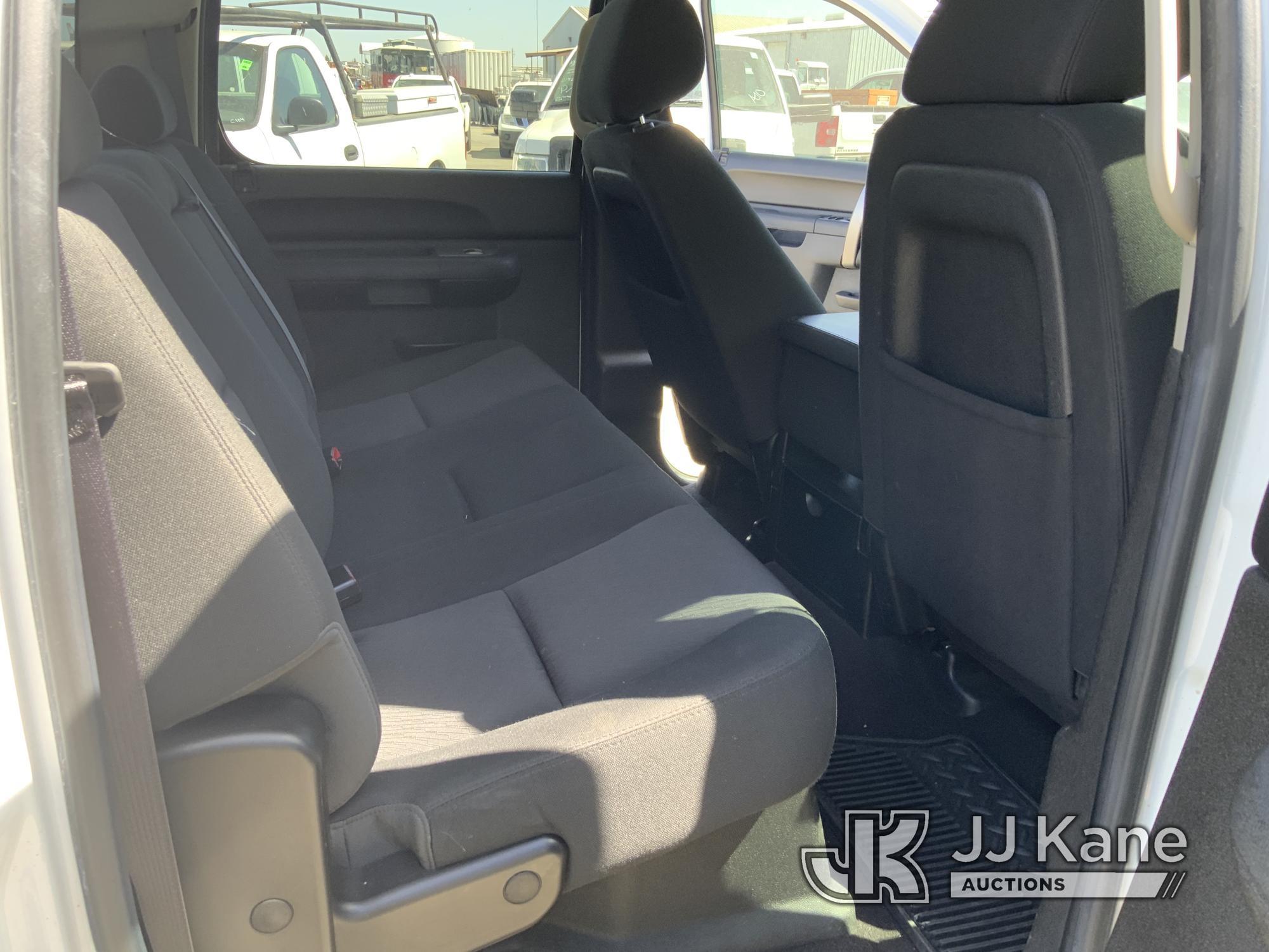 (Dixon, CA) 2013 GMC Sierra 1500 Hybrid 4x4 Crew-Cab Service Truck Runs & Moves