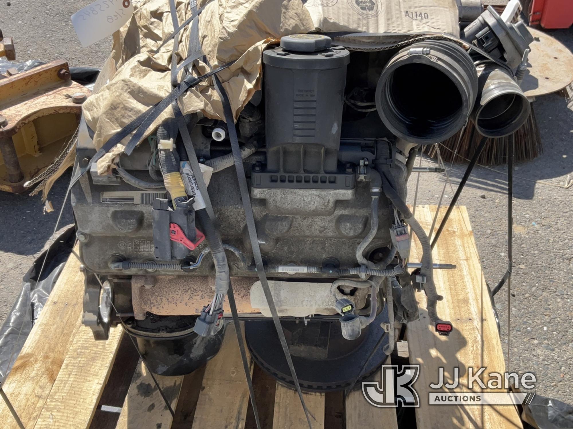 (Dixon, CA) 2008 Ford F350 4x4 Service Truck Not running, Engine Taken Out By Seller, Engine Include