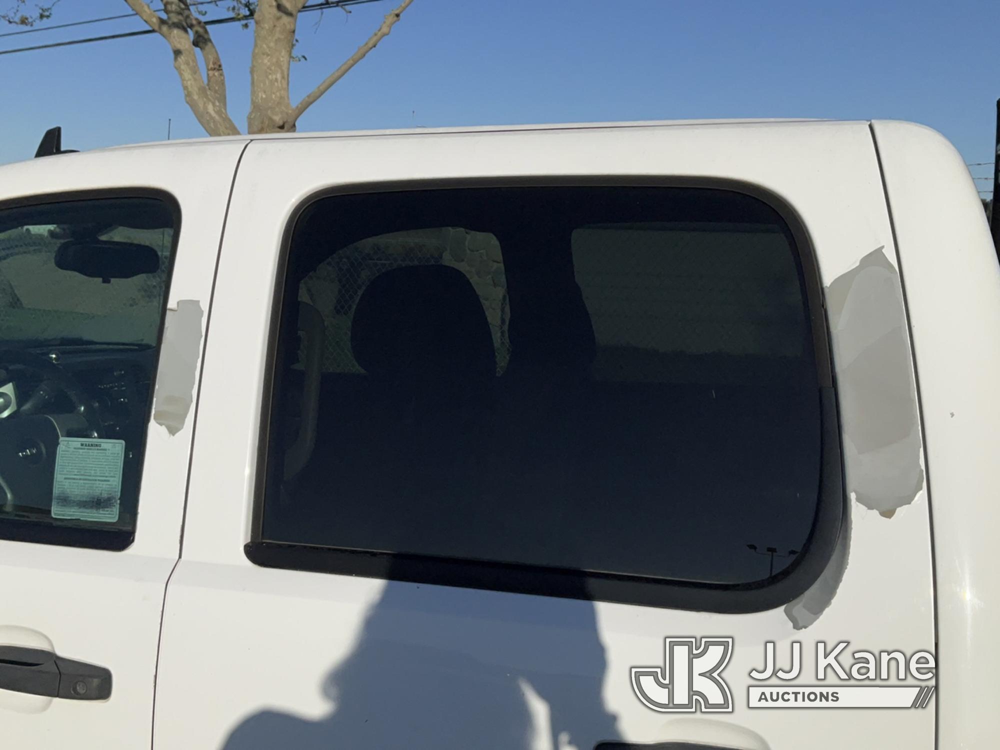 (Dixon, CA) 2013 GMC Sierra 1500 Hybrid Crew-Cab Pickup Truck Runs & Moves