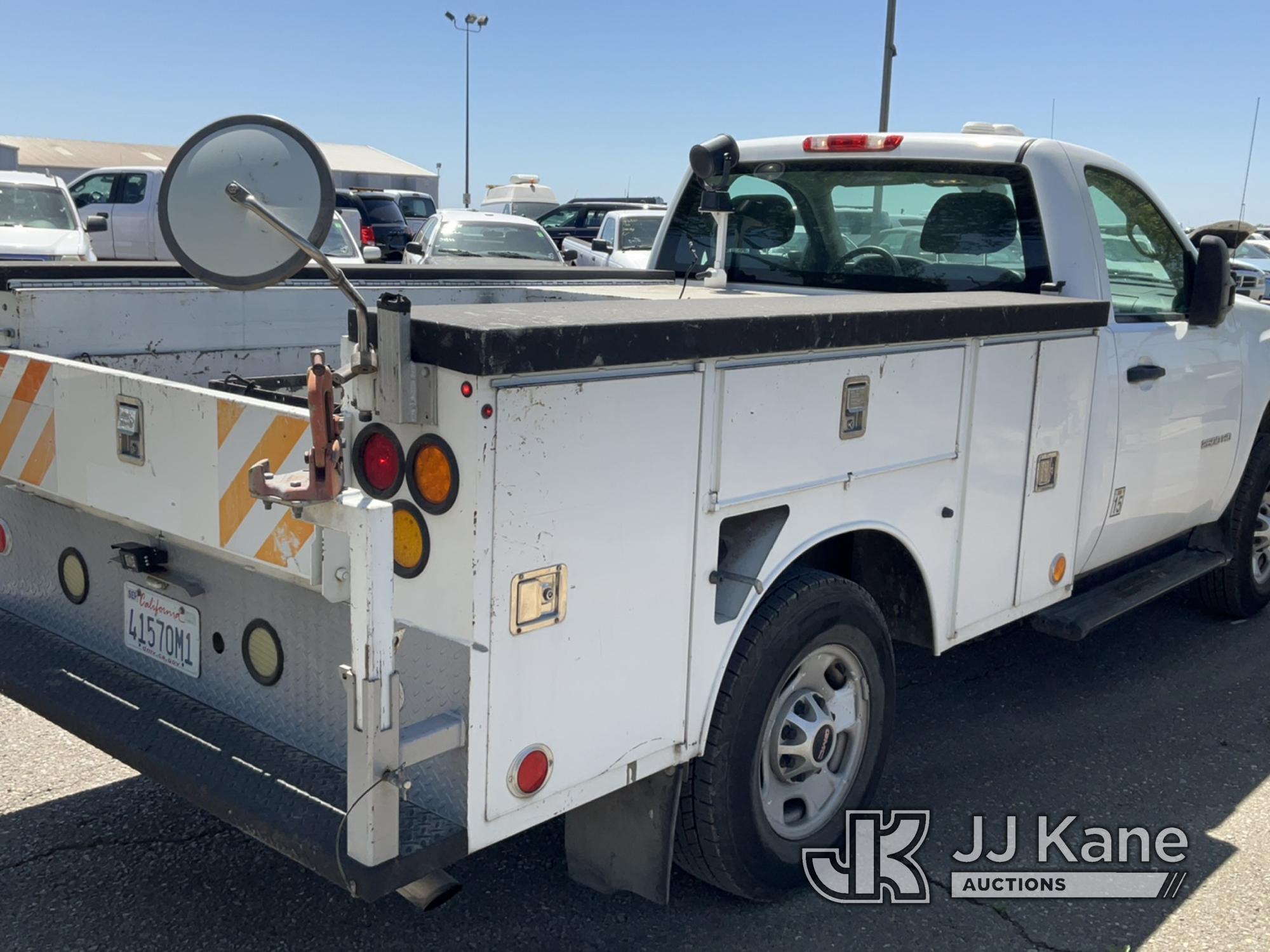 (Dixon, CA) 2013 GMC Sierra 2500HD Service Truck Runs & Moves