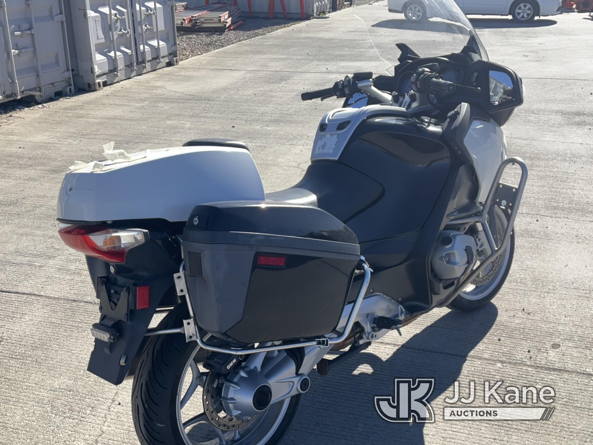 (Dixon, CA) 2014 BMW R1200RT Motorcycle Non Running, No Power