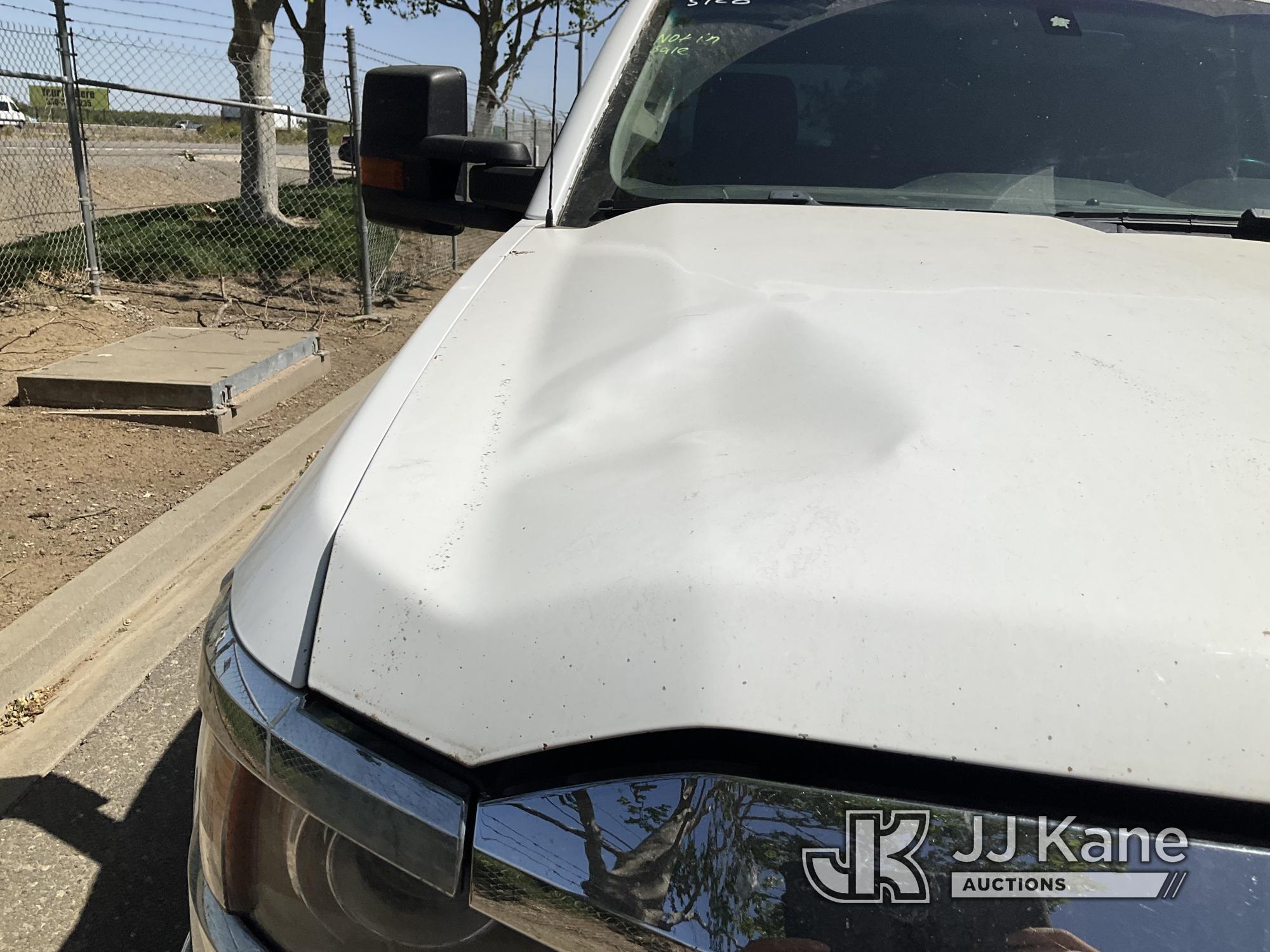 (Dixon, CA) 2019 CHEVROLET SILVERADO 2500HD Crew-Cab Pickup Truck Runs & Moves) (Body Damage, Rust D