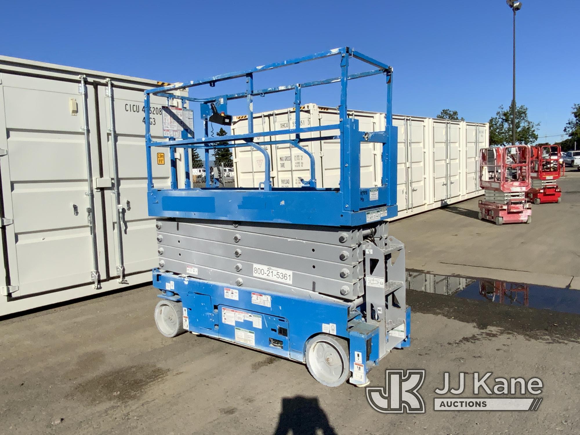 (Dixon, CA) 2018 Genie GS-3232 Self-Propelled Scissor Lift, Genie GS-3232 Runs & Operates