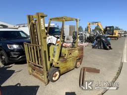 (Dixon, CA) Clark C500-S60 Forklift Seller States Runs & Operates