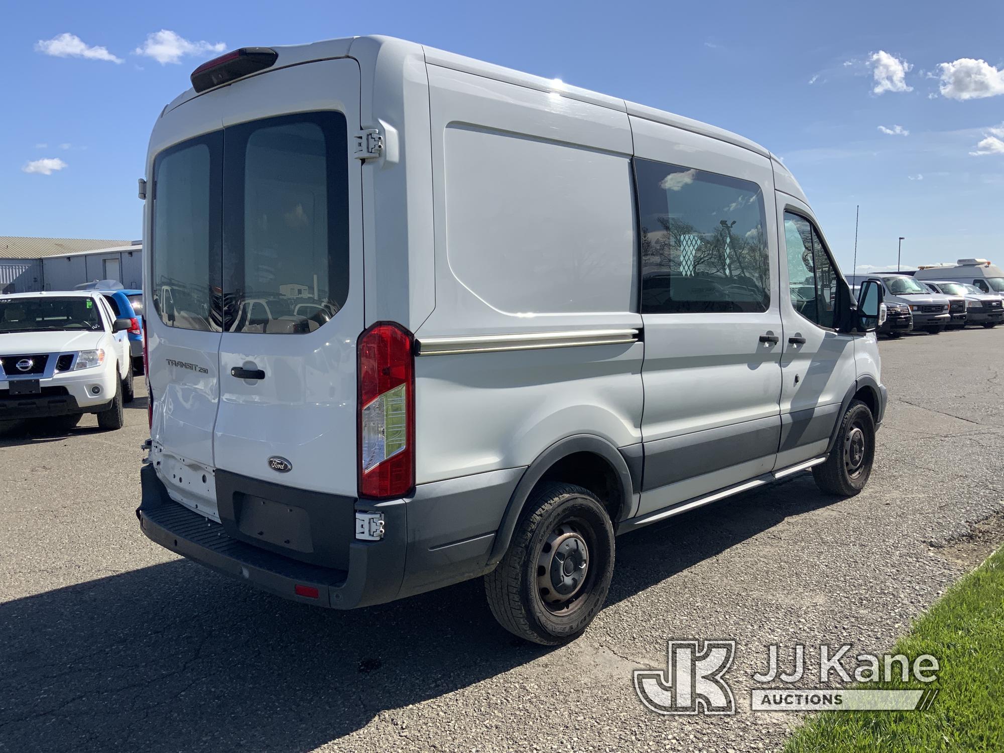 (Dixon, CA) 2018 Ford Transit-250 Cargo Van Runs & Moves) (Damage to Drivers Rear, Broken Taillight