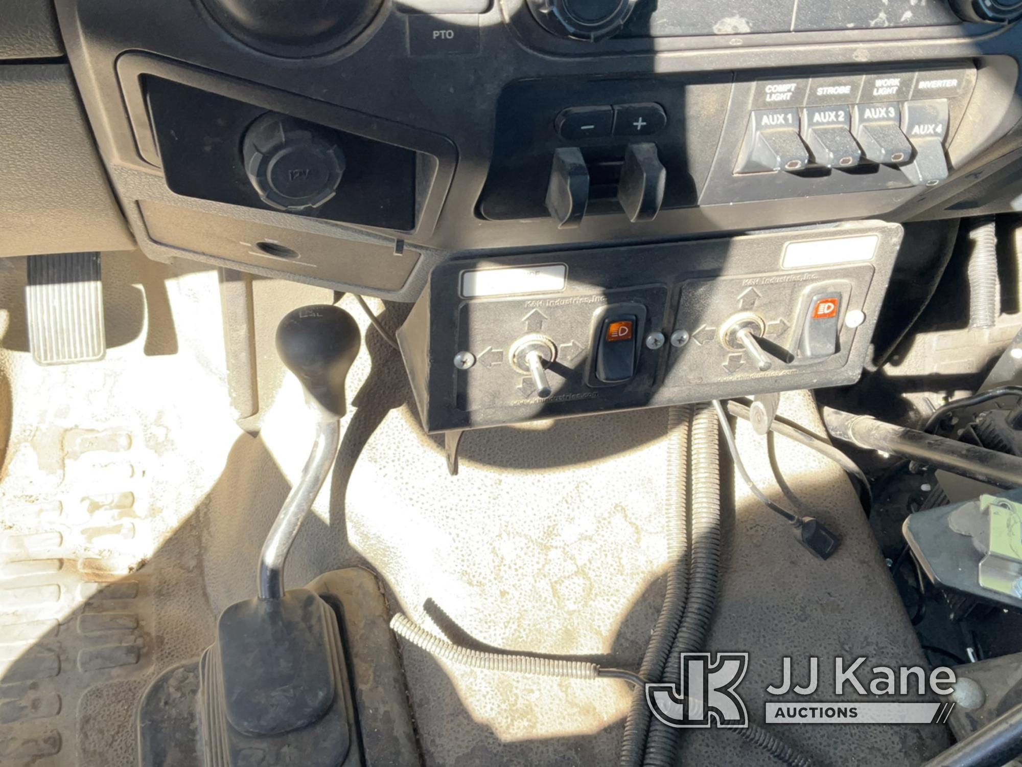 (Dixon, CA) Altec AT37G, Bucket Truck mounted behind cab on 2013 Ford F550 4x4 Service Truck Runs, M