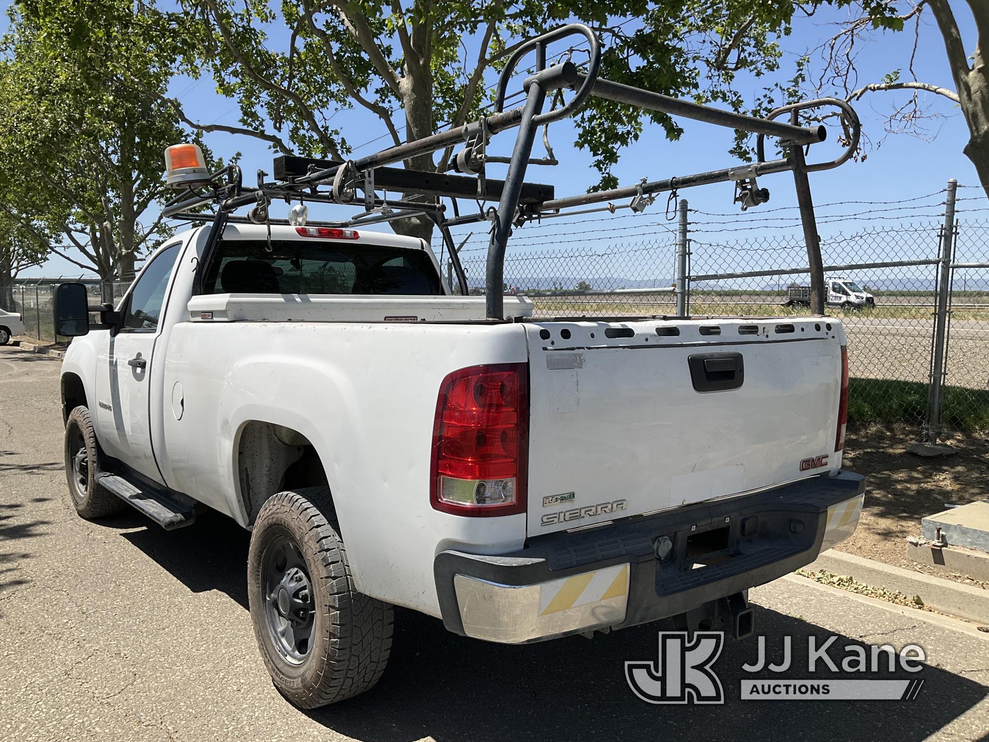 (Dixon, CA) 2012 GMC Sierra 2500HD 4x4 Service Truck Runs & Moves, Monitors