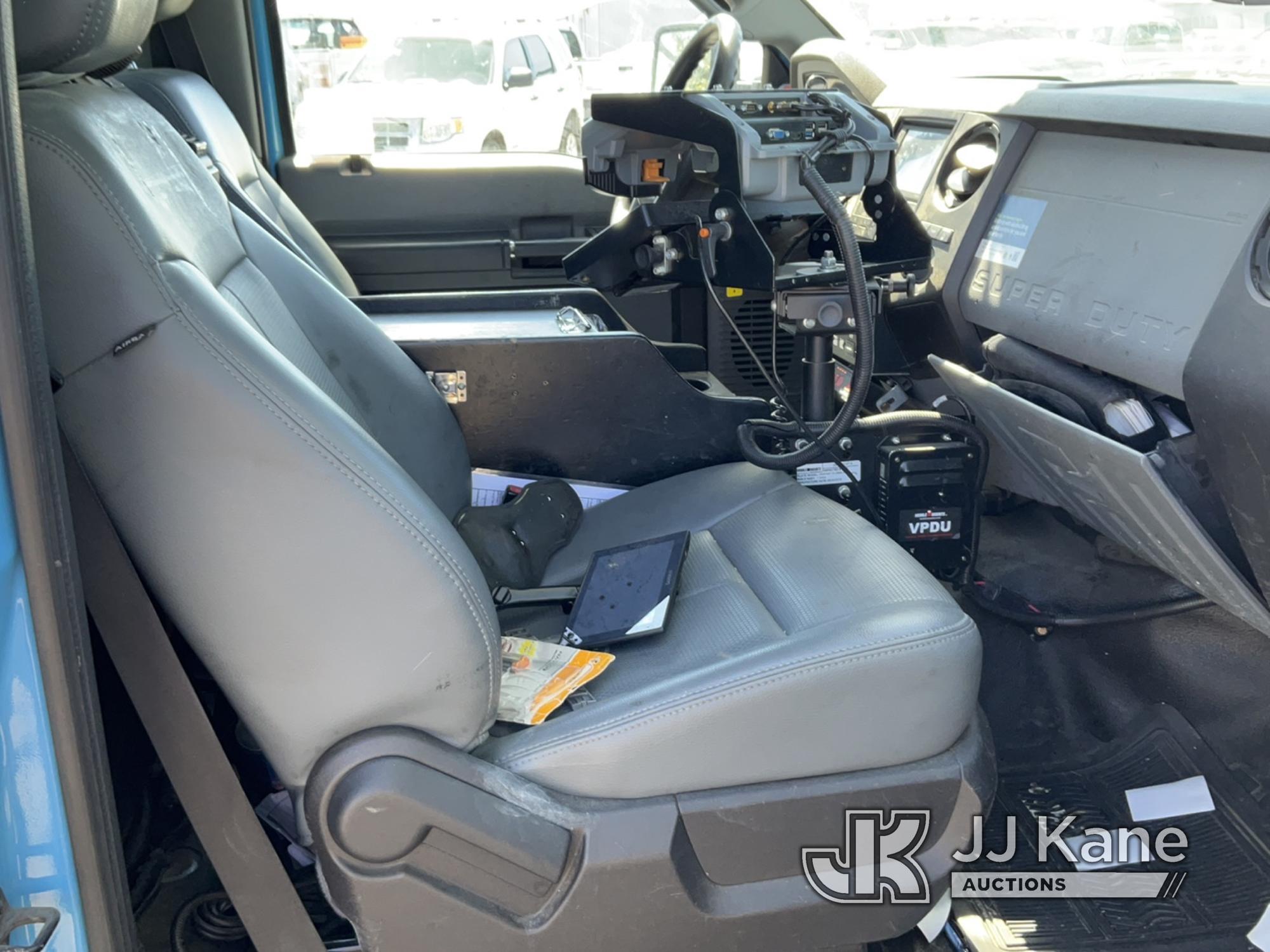 (Dixon, CA) Altec AT37G, Articulating & Telescopic Bucket Truck mounted behind cab on 2011 Ford F550