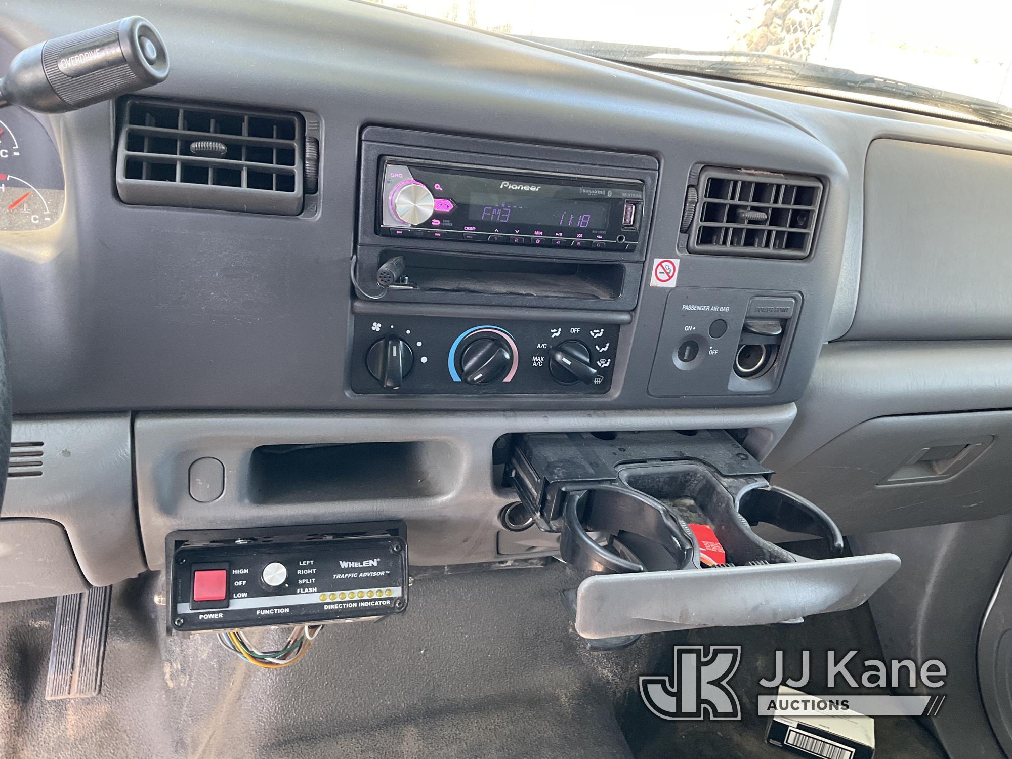 (Dixon, CA) 2004 Ford F450 Box Truck, PD Radar Trailer Runs & Moves, Monitors Did Not Pass Smog