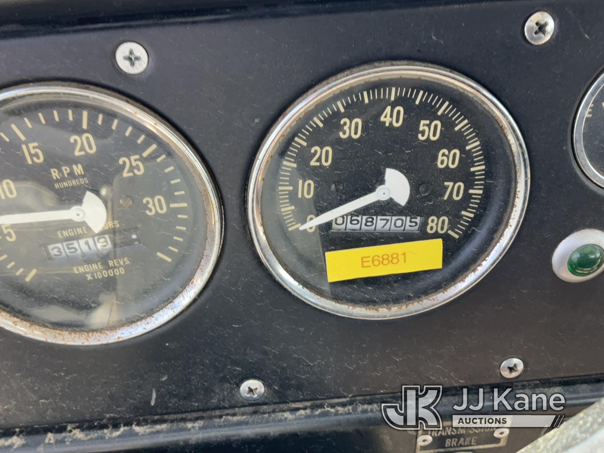 (Dixon, CA) 1973 International 2050A Fire Truck Runs & Moves, PTO Does Not Operate