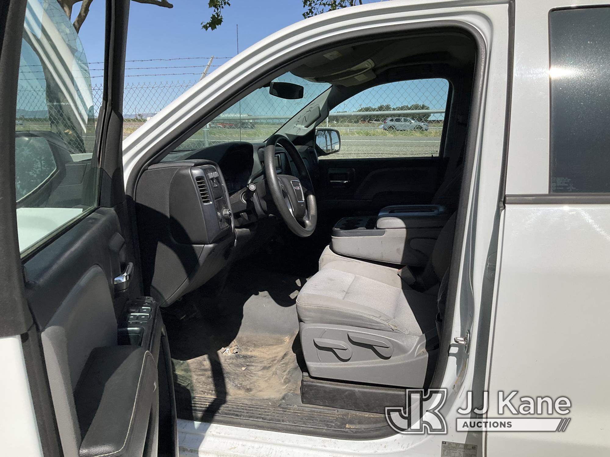 (Dixon, CA) 2015 GMC Sierra 1500 Extended-Cab Pickup Truck Runs & Moves) (Check Engine Light Is On,