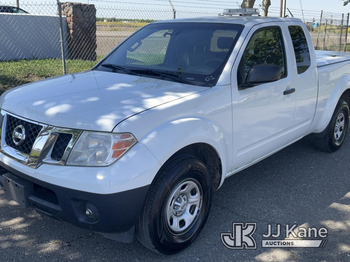 (Dixon, CA) 2017 Nissan Frontier Extended-Cab Pickup Truck Runs & Moves