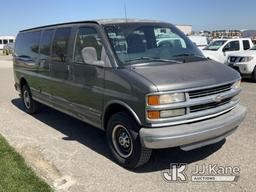 (Dixon, CA) 2000 Chevrolet Express G3500 Passenger Van Runs & Moves) (Low Oil Pressure, ripped drive