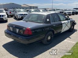 (Dixon, CA) 2011 Ford Crown Victoria Police Interceptor 4-Door Sedan Runs & Moves) (Interior Strippe