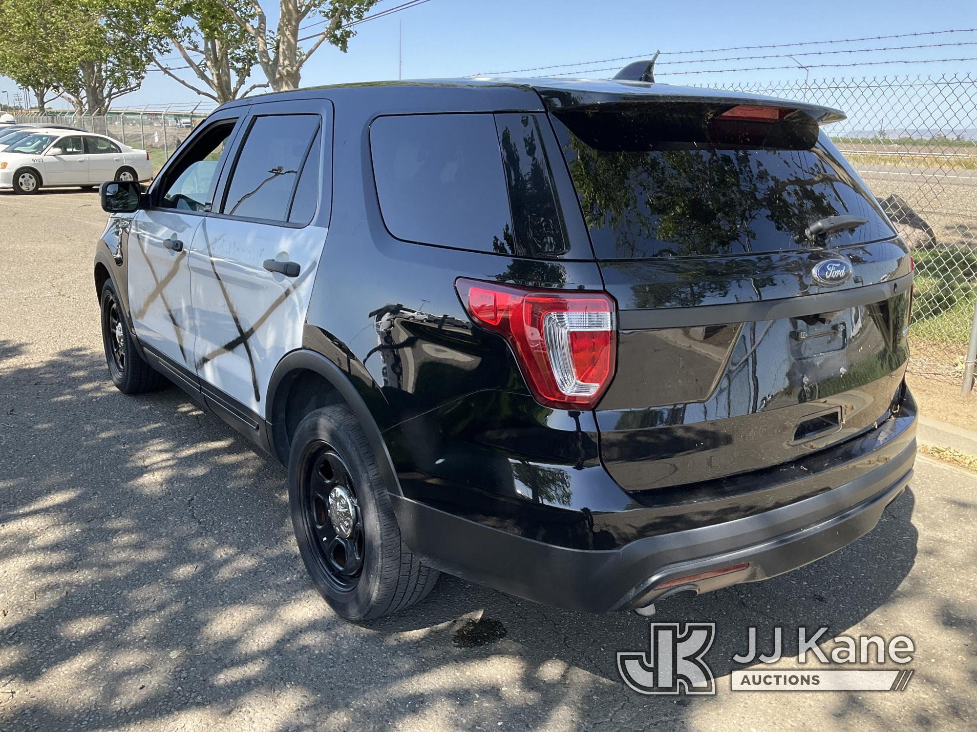 (Dixon, CA) 2017 Ford Explorer AWD Police Interceptor 4-Door Sport Utility Vehicle Runs & Moves, Mis