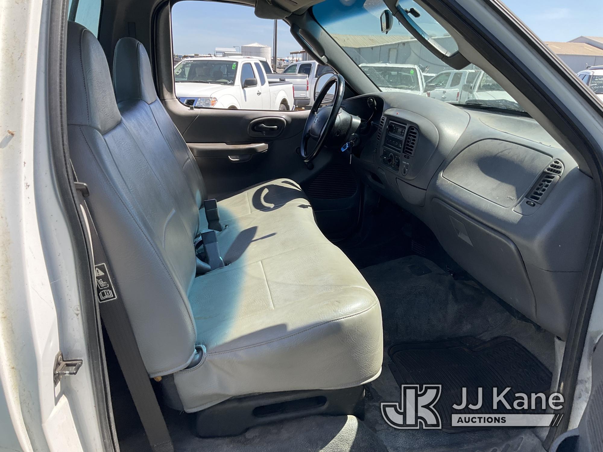 (Dixon, CA) 2003 Ford F150 Pickup Truck Runs & Moves) (Body Damage, Monitors