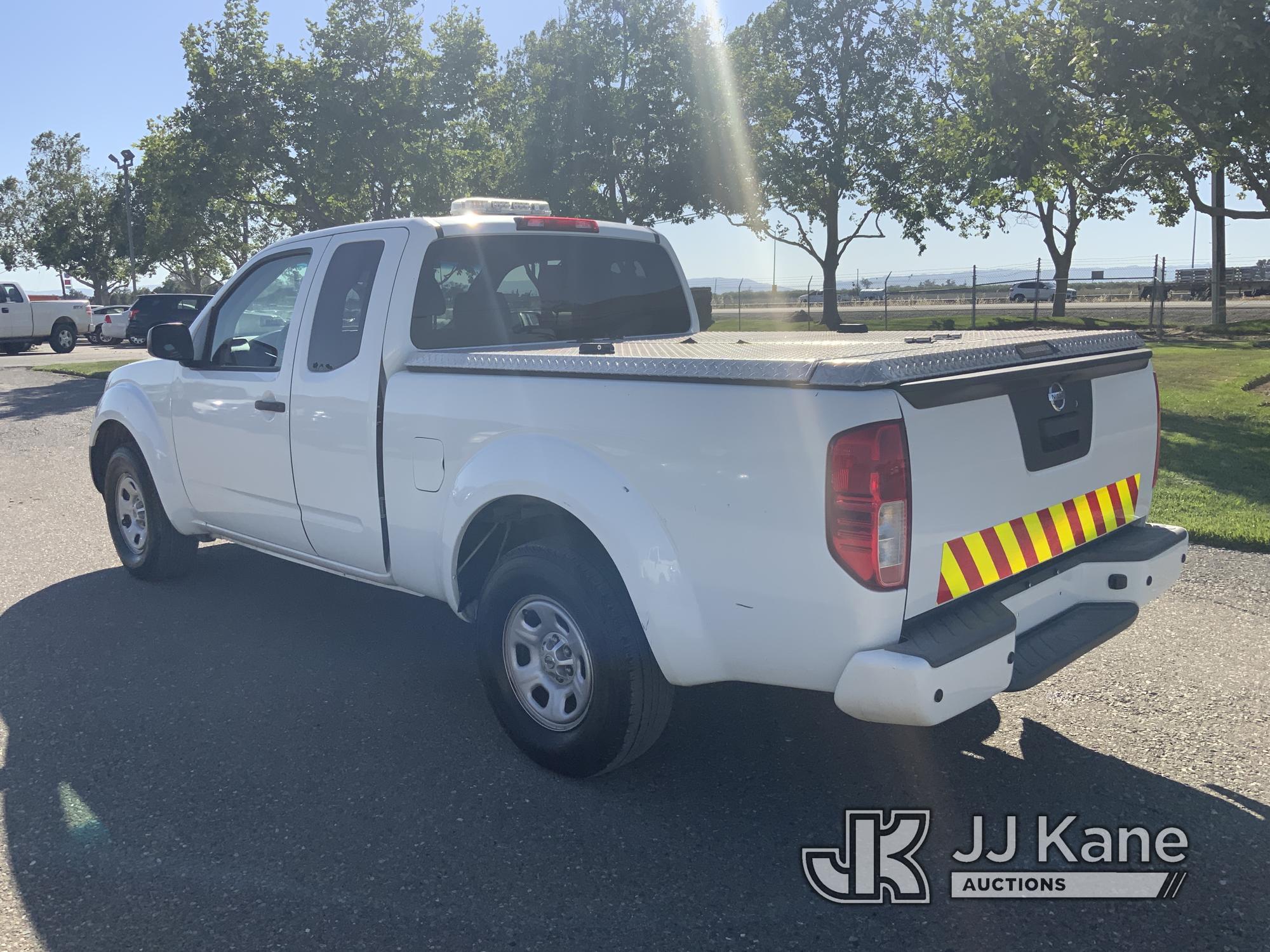 (Dixon, CA) 2018 Nissan Frontier Extended-Cab Pickup Truck Runs & Moves, Engine Minitors