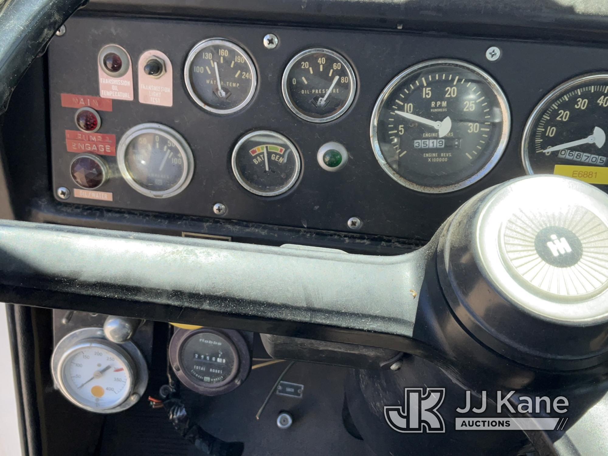 (Dixon, CA) 1973 International 2050A Fire Truck Runs & Moves, PTO Does Not Operate