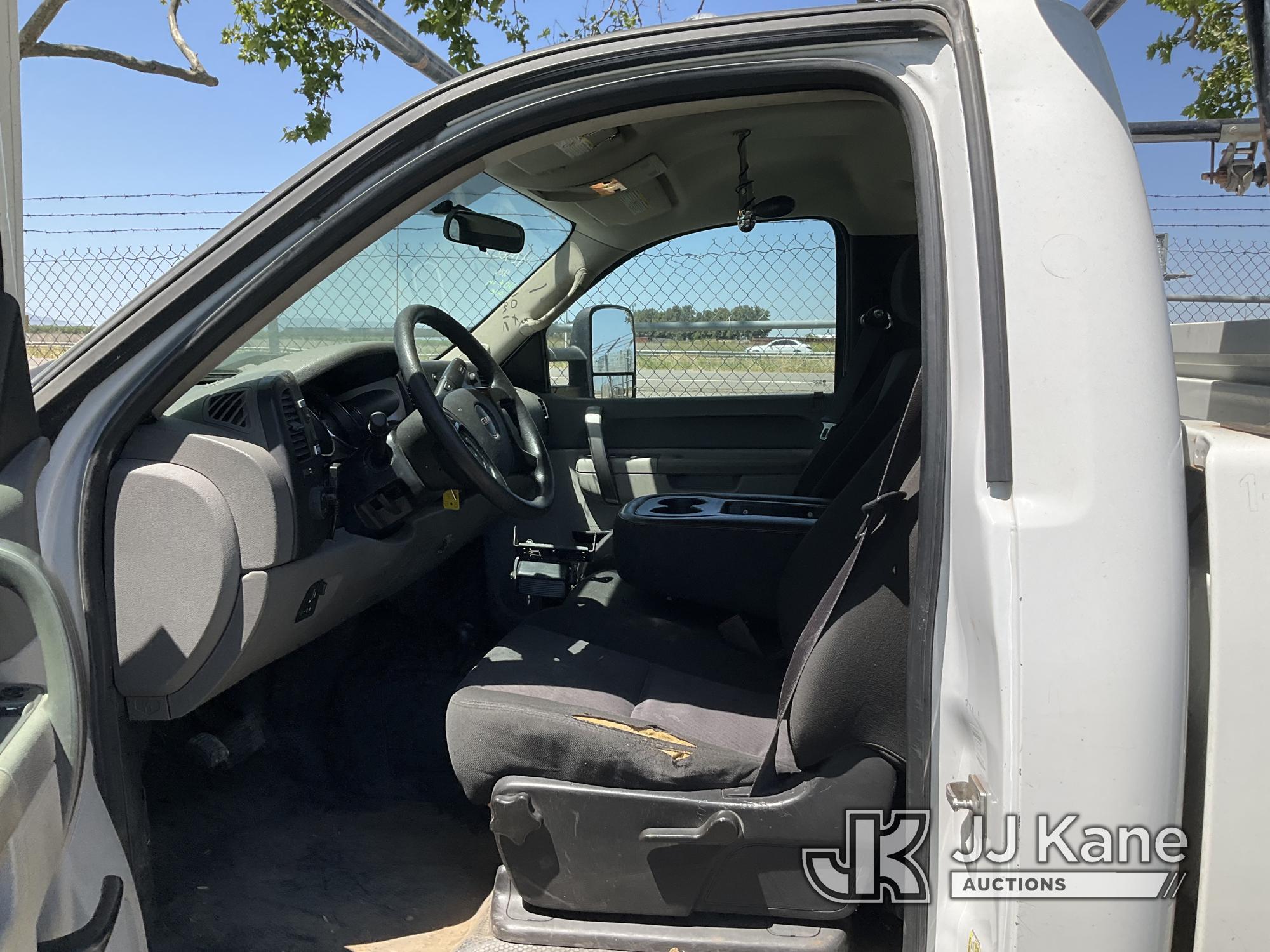 (Dixon, CA) 2012 GMC Sierra 2500HD 4x4 Service Truck Runs & Moves, Monitors