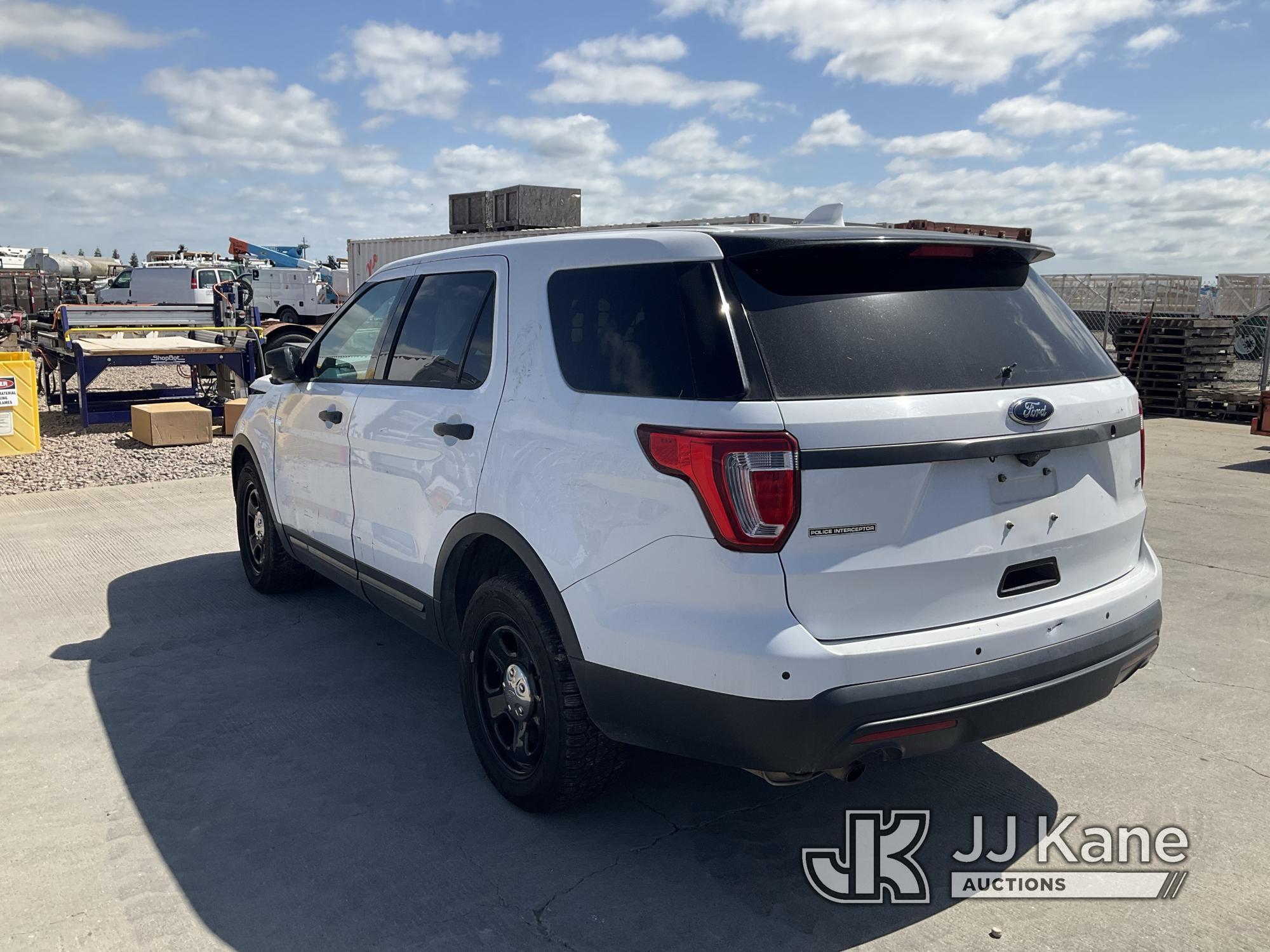 (Dixon, CA) 2017 Ford Explorer AWD Police Interceptor 4-Door Sport Utility Vehicle Not Running. Wrec