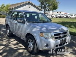 (Dixon, CA) 2008 Ford Escape 4x4 4-Door Sport Utility Vehicle Runs & Moves, Does Not Shift