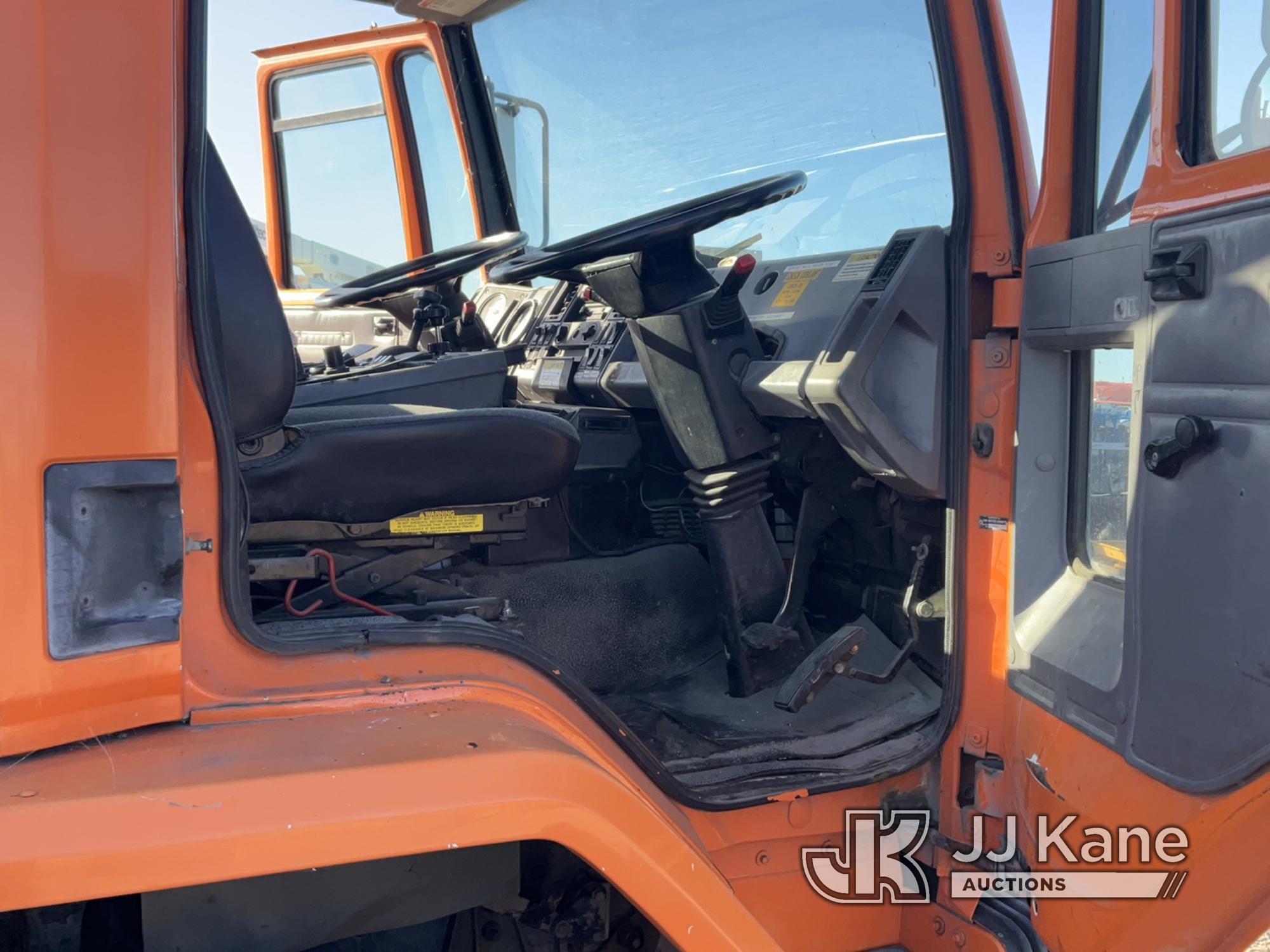 (Dixon, CA) 1994 Ford CF7000 Street Sweeper Truck Runs & Moves, Sweeper Does Not Operate