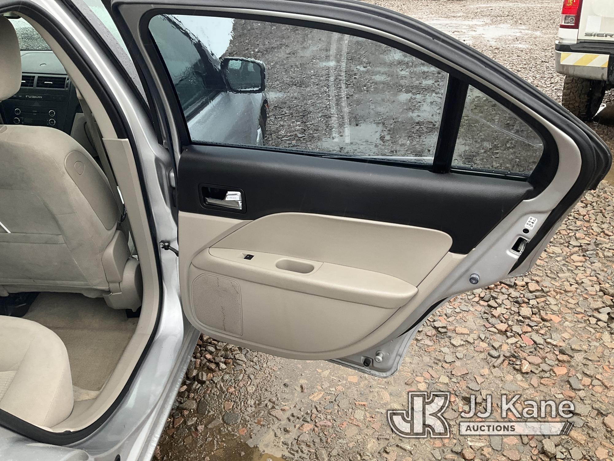 (Dixon, CA) 2009 Ford Fusion 4-Door Sedan runs and moves