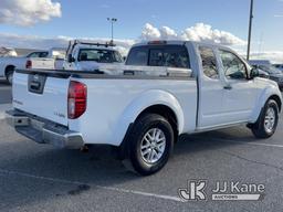 (Dixon, CA) 2016 Nissan Frontier 4x4 Extended-Cab Pickup Truck Runs & Moves) (Small Chip on Windshie