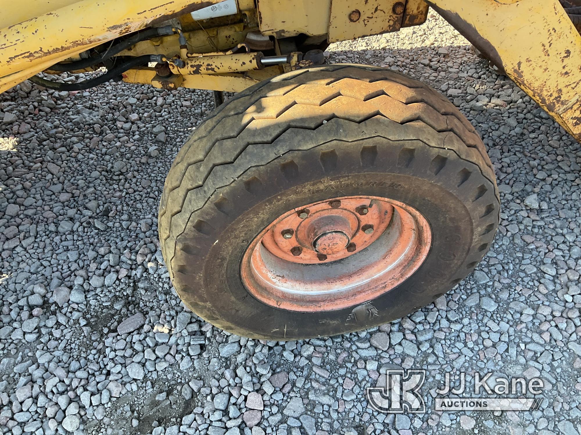 (Dixon, CA) Case 580B Tractor Loader Not Running.