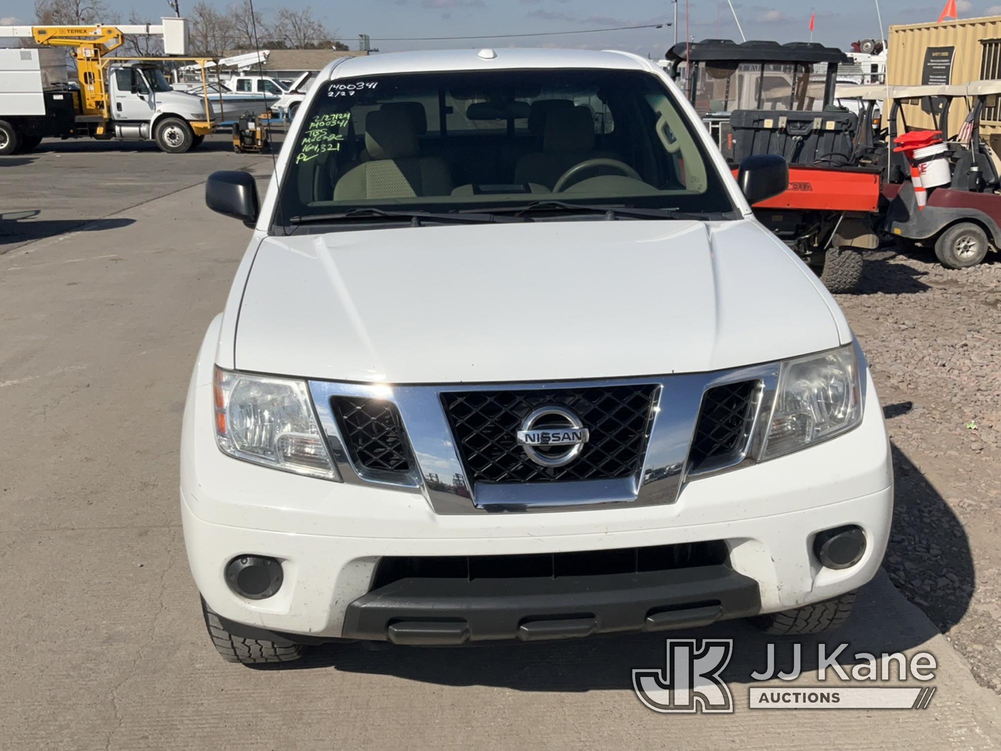 (Dixon, CA) 2016 Nissan Frontier 4x4 Extended-Cab Pickup Truck Runs & Moves)