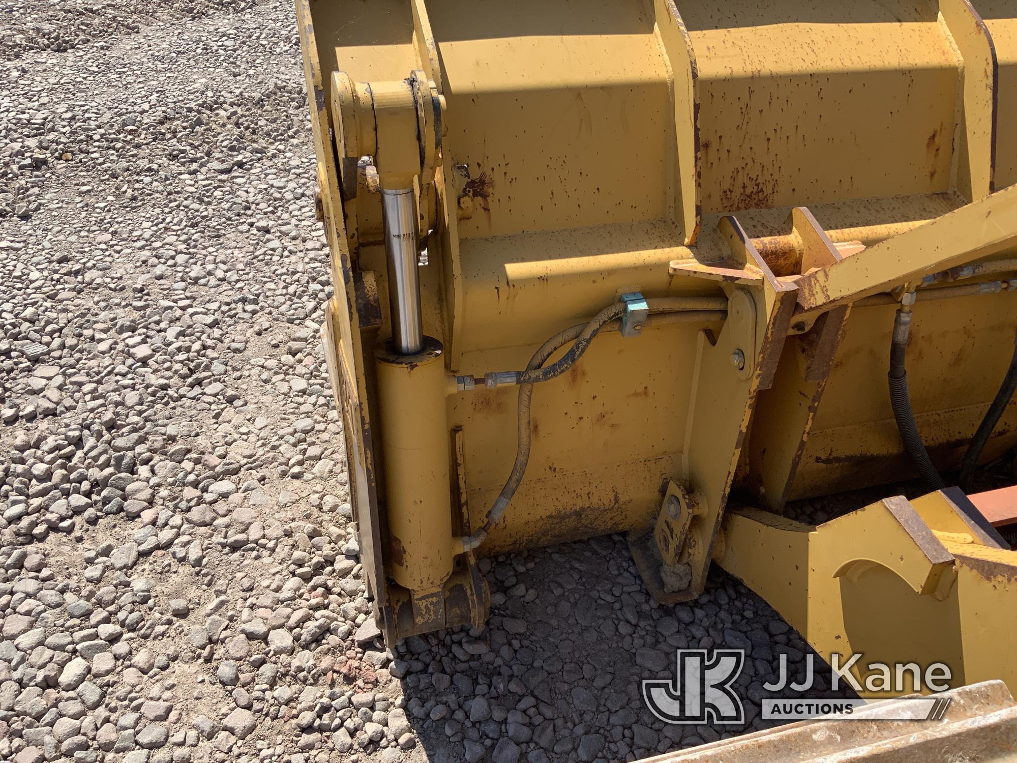 (Dixon, CA) 2009 Cat 939C Crawler Loader Runs, Moves & Operates