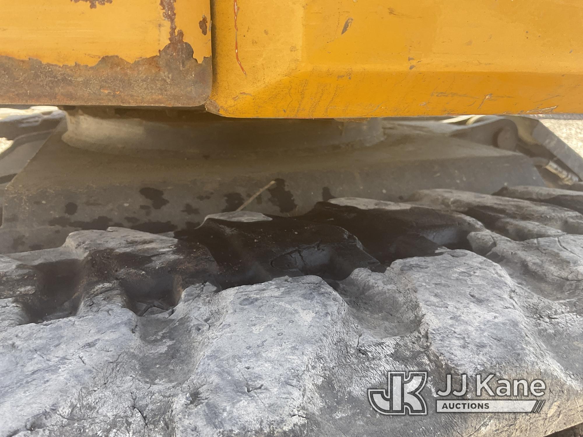 (Dixon, CA) 2015 John Deere 26G Mini Excavator Runs, Moves & Operates) (Leaks Hydraulic Fluid on Rub