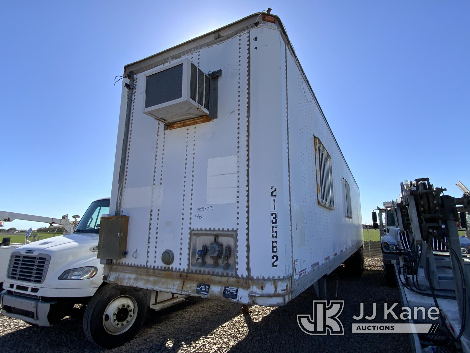 (Dixon, CA) 1990 Trailmobile Trailer Office Trailer Used