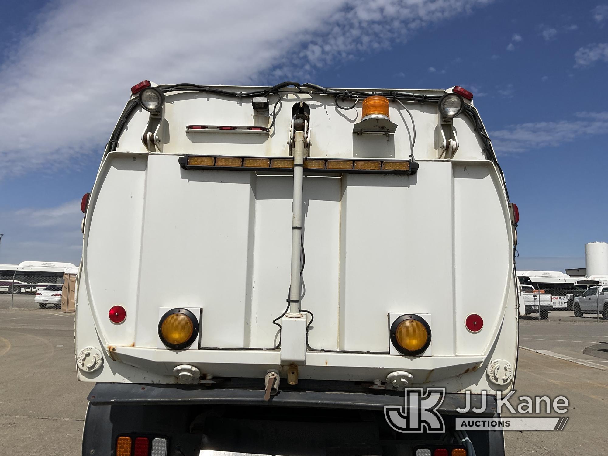 (Dixon, CA) 2003 Freightliner HC70 Street Sweeper Truck Runs & Moves) (Secondary Motor Runs, Does No