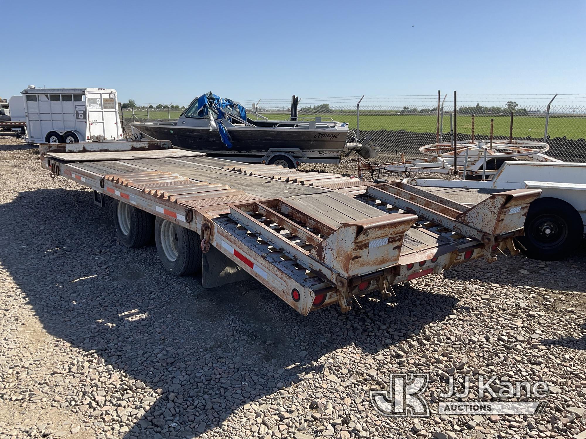 (Dixon, CA) 1995 Interstate High Flatbed Trailer, Deck Dimensions: Width 7ft 10in, Length 25ft Road