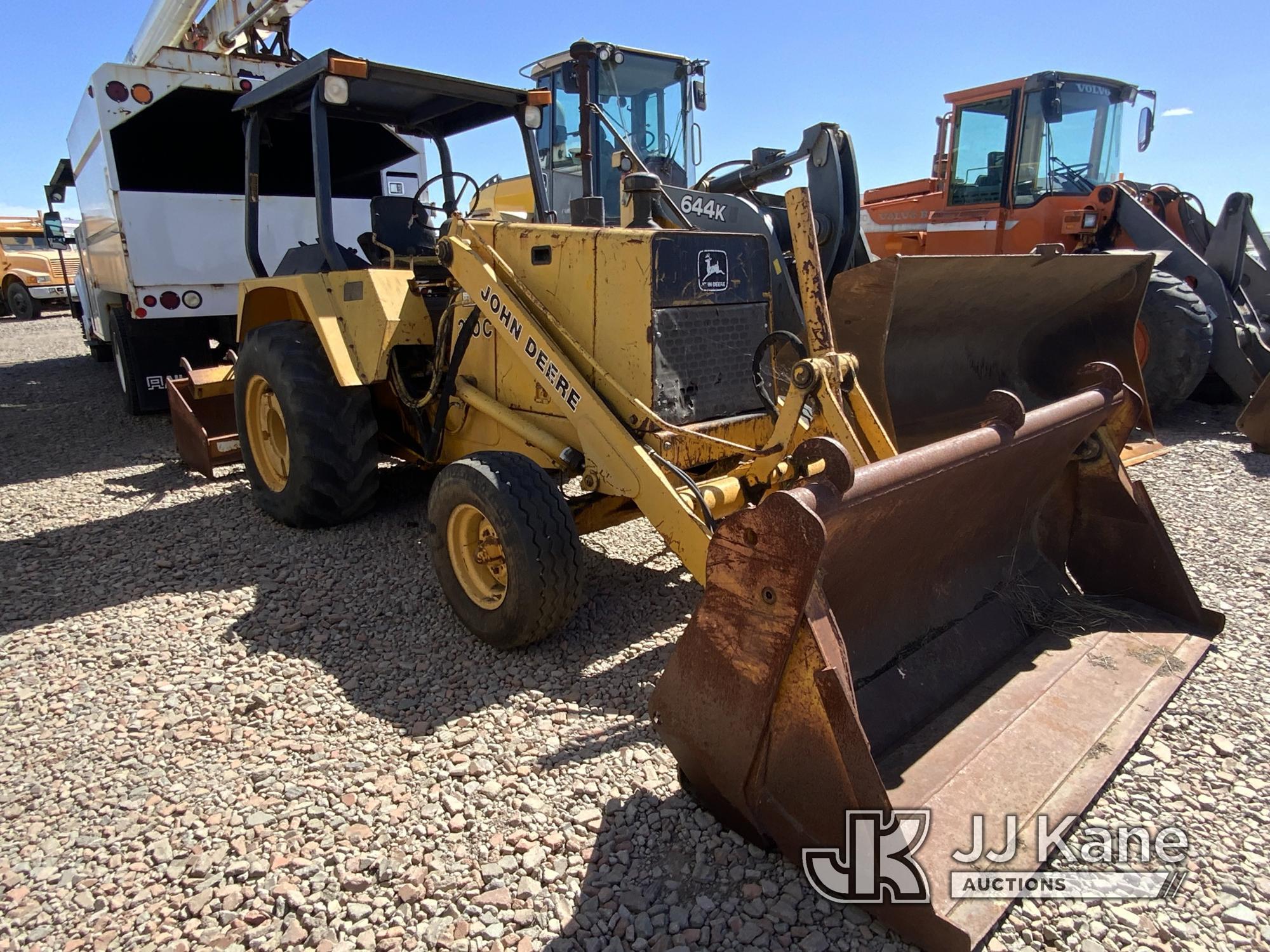 (Dixon, CA) John Deere 210C Rubber Tired Tractor Loader Non Running, No Battery