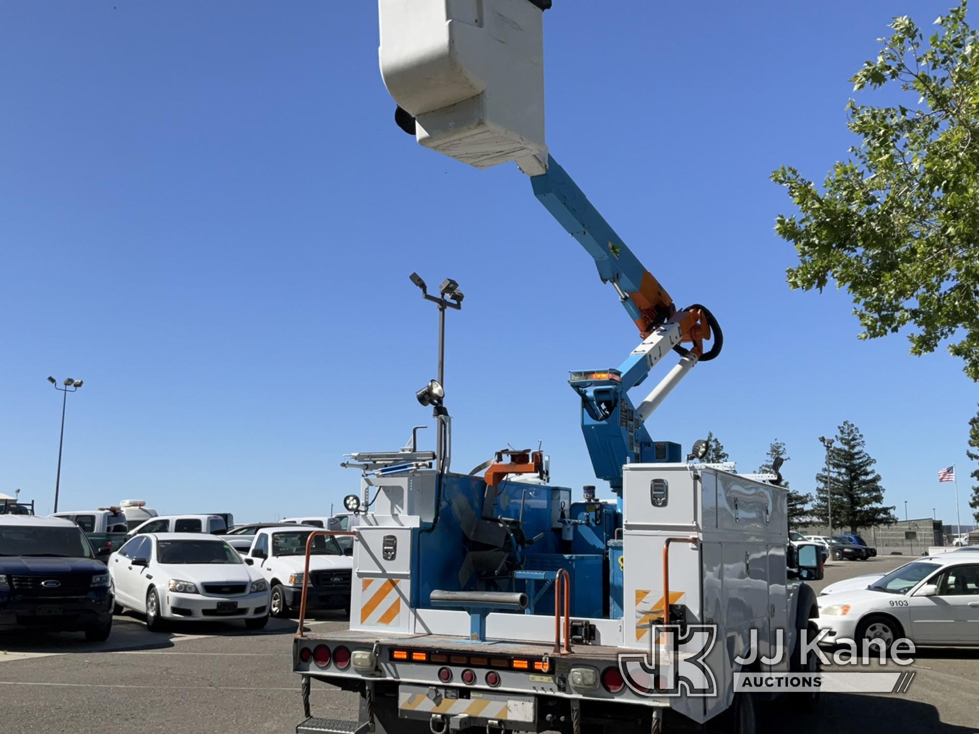 (Dixon, CA) Altec AT37G, Bucket Truck mounted behind cab on 2013 Ford F550 4x4 Service Truck Runs, M