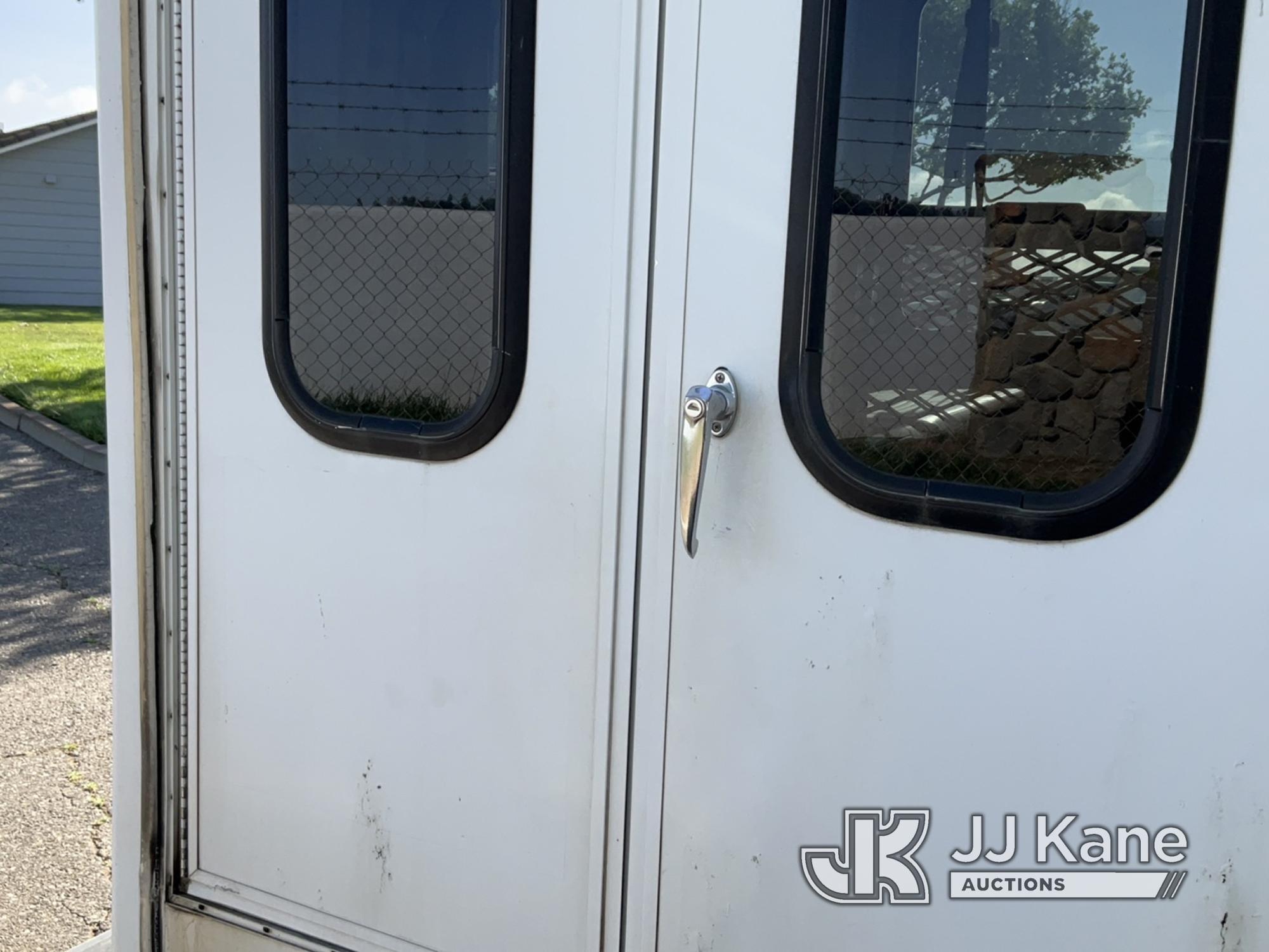 (Dixon, CA) 2007 Ford E450 Cutaway Van Runs & Moves, Handicap Access Not Functional, Vehicle Shakes