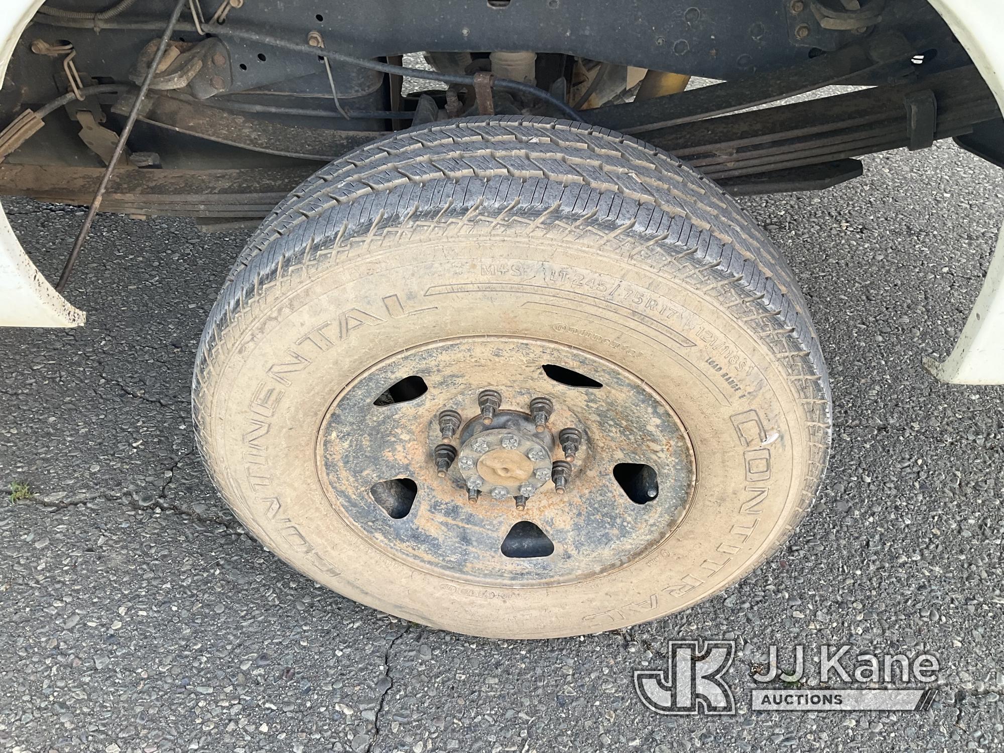 (Dixon, CA) 2009 Ford F350 4x4 Crew-Cab Pickup Truck Runs & Moves) (ABS Light Is On, Driver Side Mir